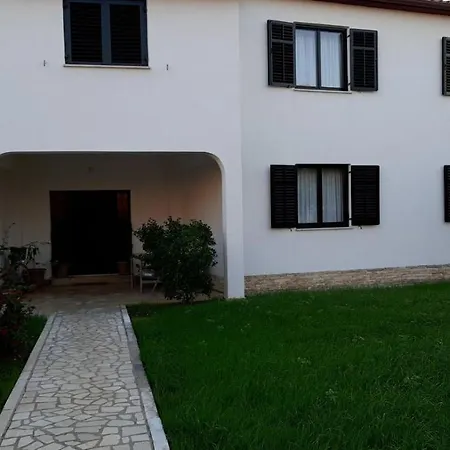 Nada I Apartament