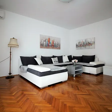 Apartment Nada I Fazana