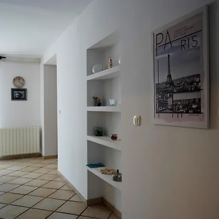 Apartament Nada I *